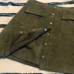 Olive Green Button Front Skirt 🌻